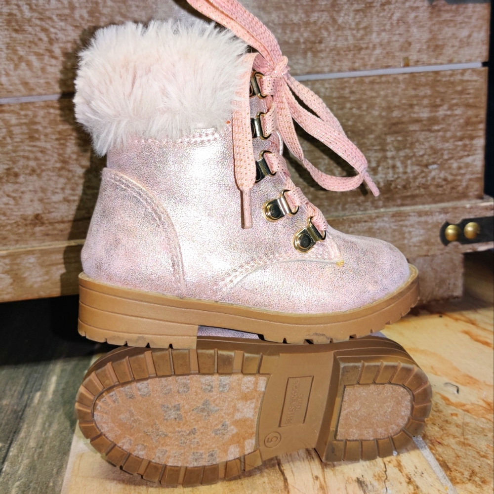 Falls Creeks Pink Sparkly/ Shimmer Boots with Fur trim Toddler size 5c